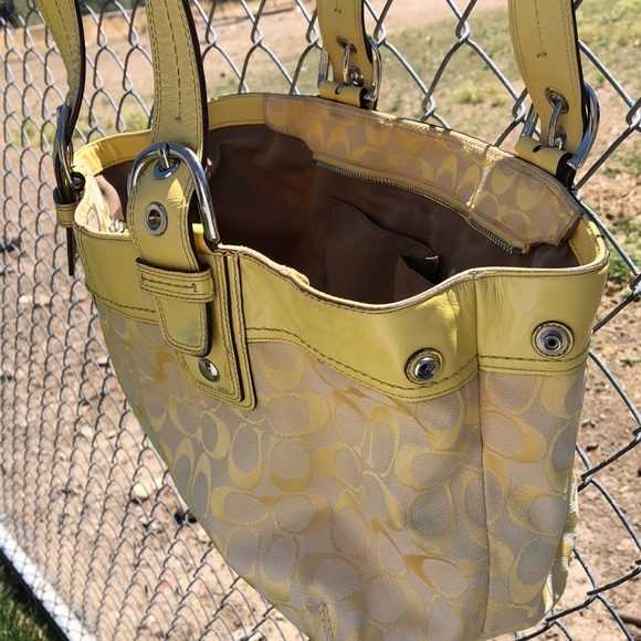 Coach purse - Picture 5 of 6